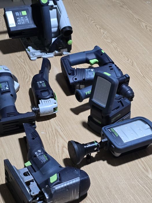 Vand scule festool in stare buna de functionare