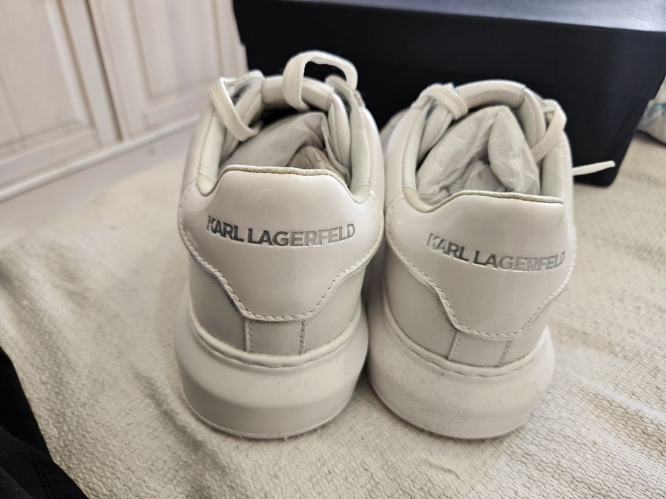 Продам кроссовки Карл Лагерфельд