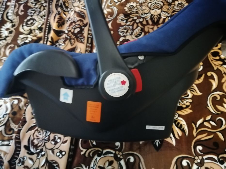 Бебешко кошче за кола