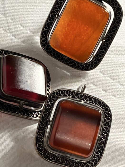 Продам серебрянные серьги