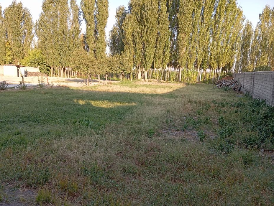 Участка сотилади