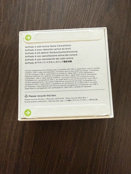 Vând Căști Apple AirPods 4 cu ANC (Active Noise Cancellation) - Noi / Sigilate