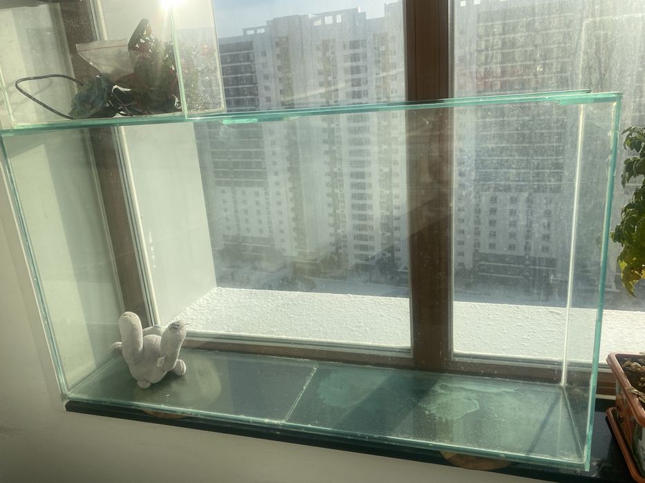 Продам аквариум террариум.