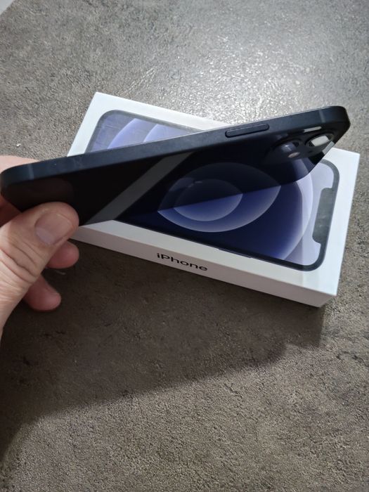 iPhone 12 Negru, 64 GB