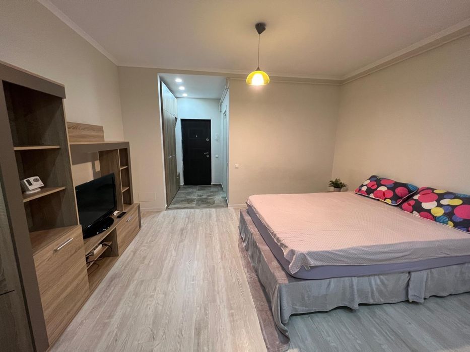 Închiriez / Vând garsonieră în blocul 1 din complex Avantgard