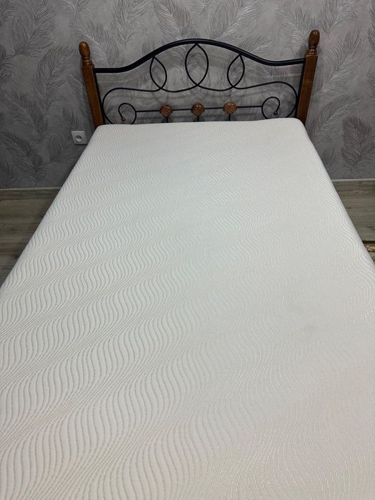 Продам кровать 120/200