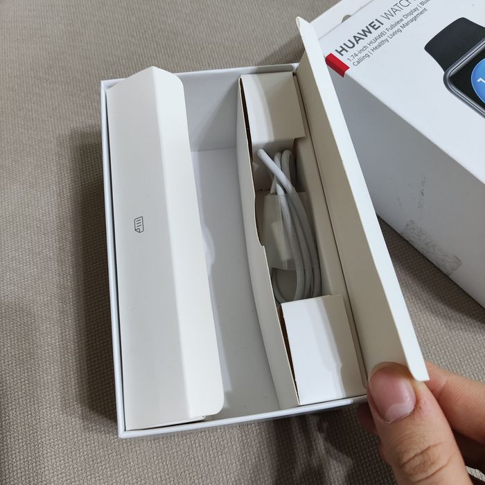 Смарт-часы Huawei Watch Fit 2