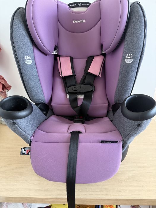 Американски СТОЛ  за кола Evenflo revolvex 360