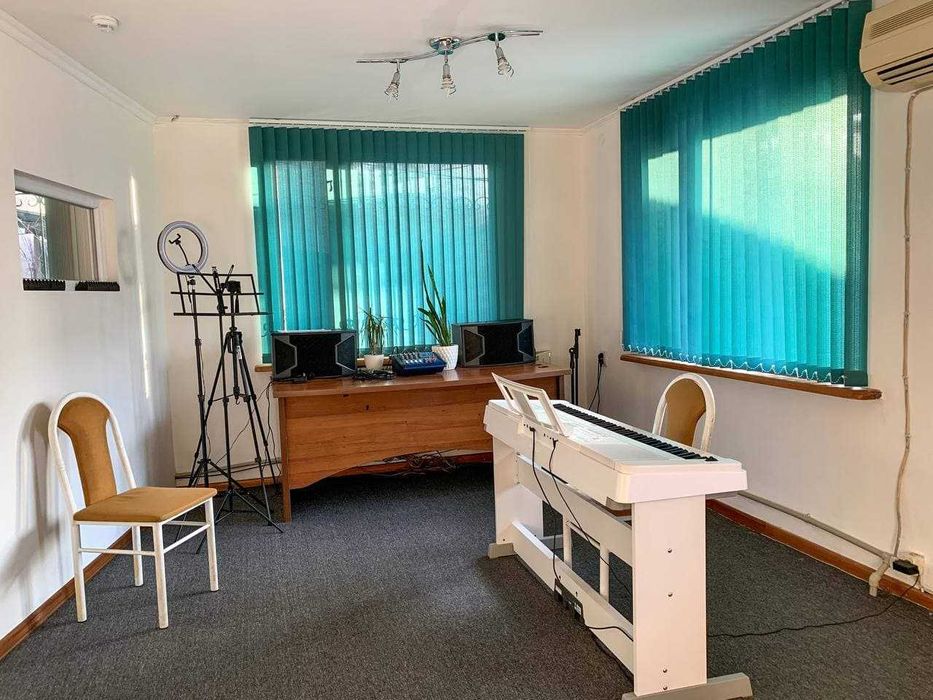 Продаётся музыкальная школа