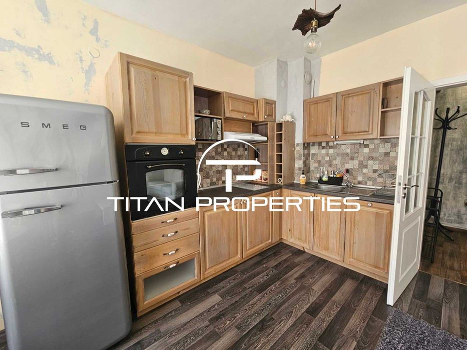 Продава се Двустаен апартамент в Варна, Бриз - 75 кв.м за 1747 €/кв.м - Снимка #1