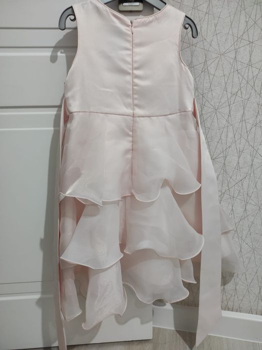 Продается платье для девочки!