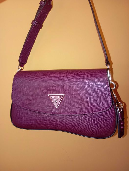 Чанта дамска Guess Cordelia Burgundy Bordeaux.