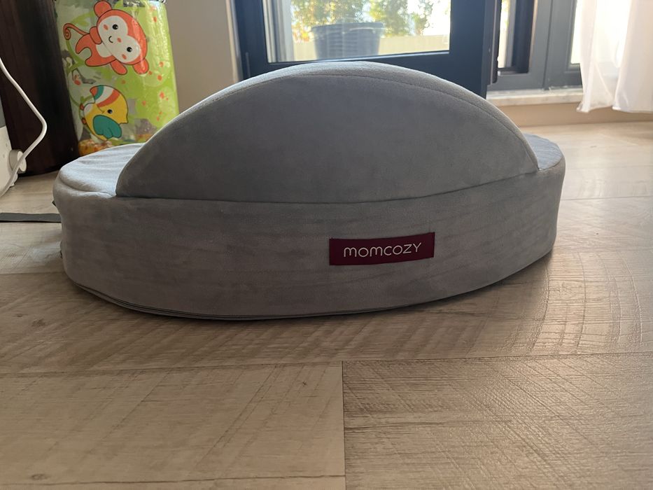Perna de alăptare Momcozy