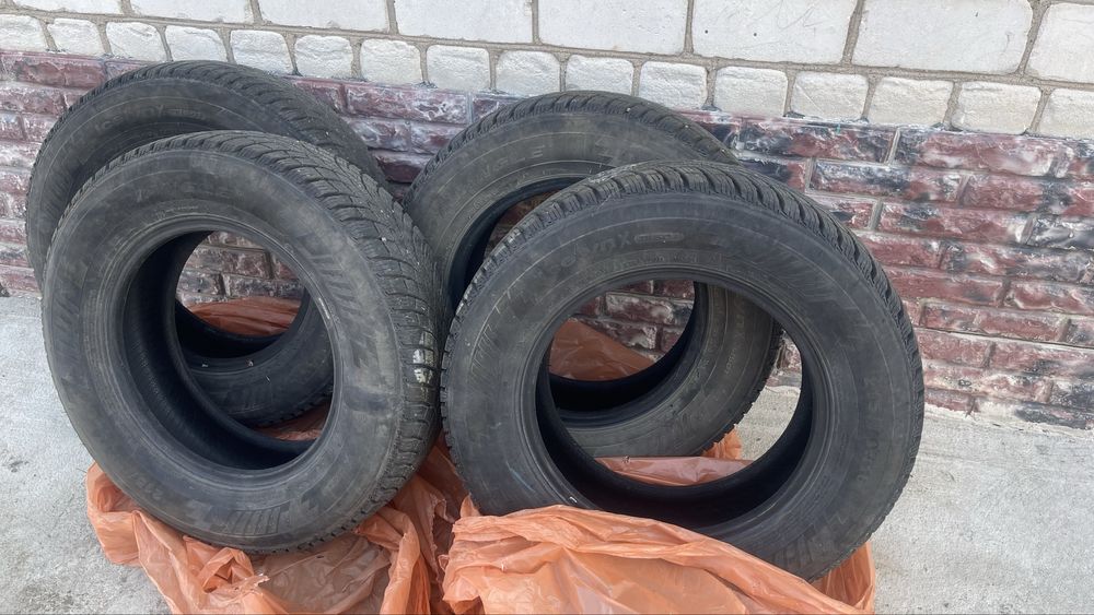 Резина Зима 215/70/r16