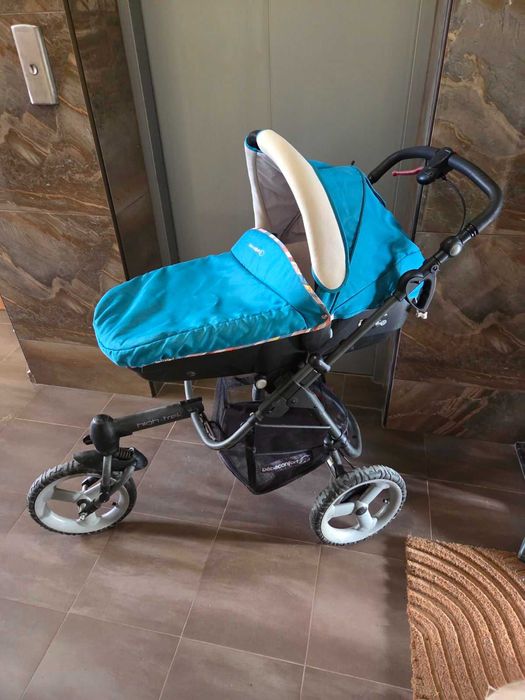 Продавам бебешка количка Bebe Confort HIGH TREK Digital Rain