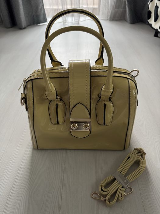 Geanta galbena eleganta