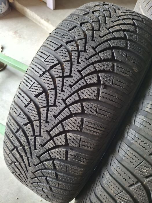 2  Anvelope de iarnă 205 55 r16 Goodyear