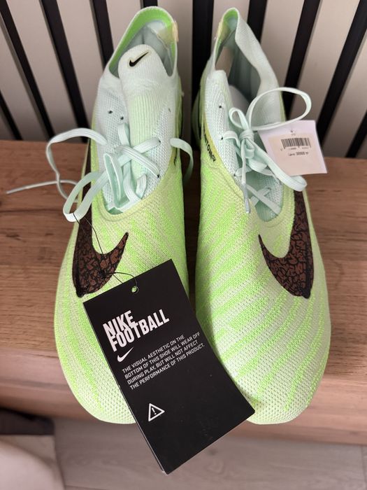 Новые бутсы Nike Phantom GX Gripknit