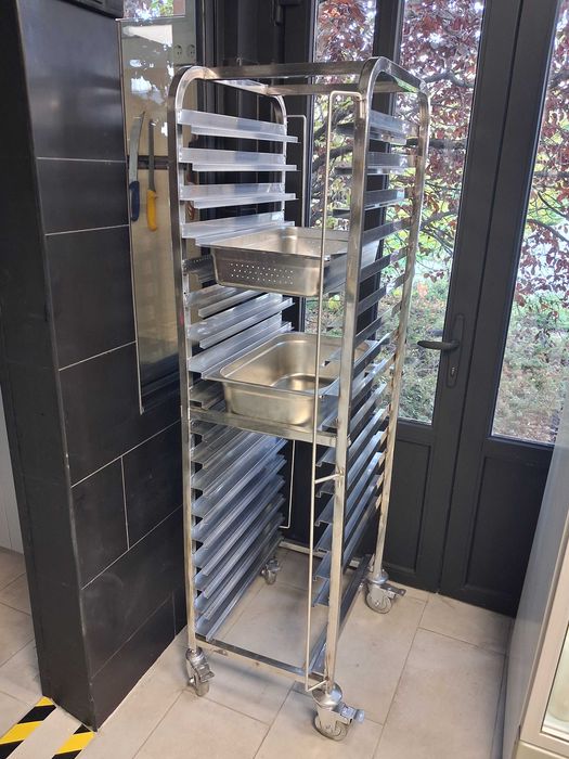 Rastel gn-uri din inox cu roti