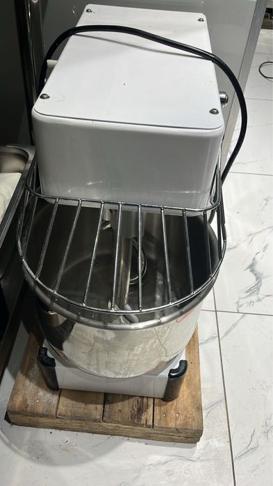 Продаю темтомес 10л новый