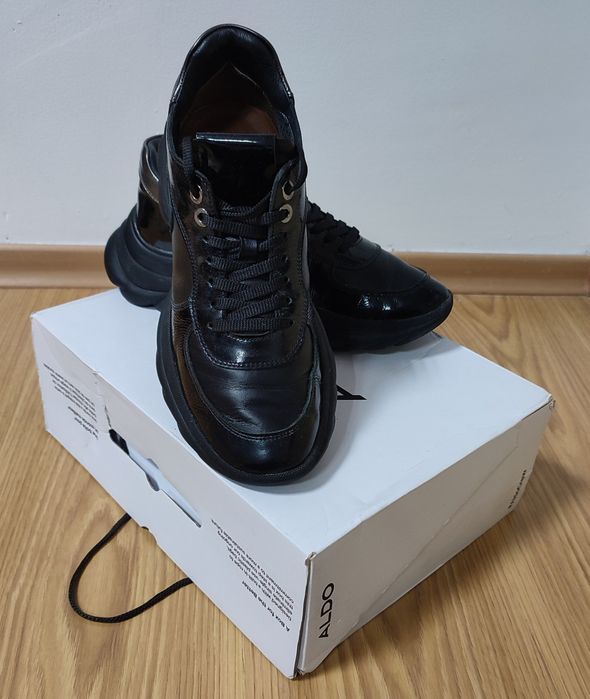 Продавам Маратонки и Кецове Естествена кожа