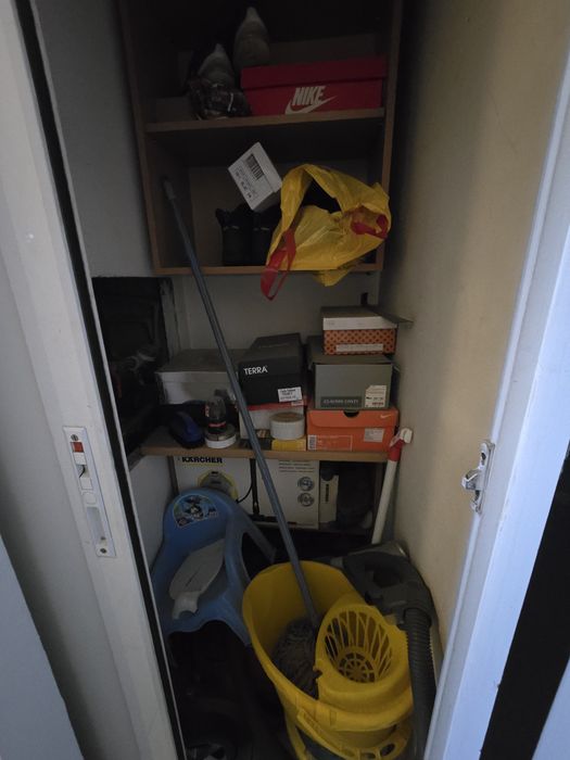 Продава 3-стаен кв. Изток, гр. Перник