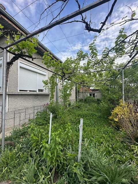 Продава се Къща в Казанлък - 90 кв.м за 958 €/кв.м - Снимка #3