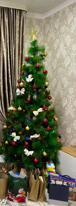 Продается ёлка.