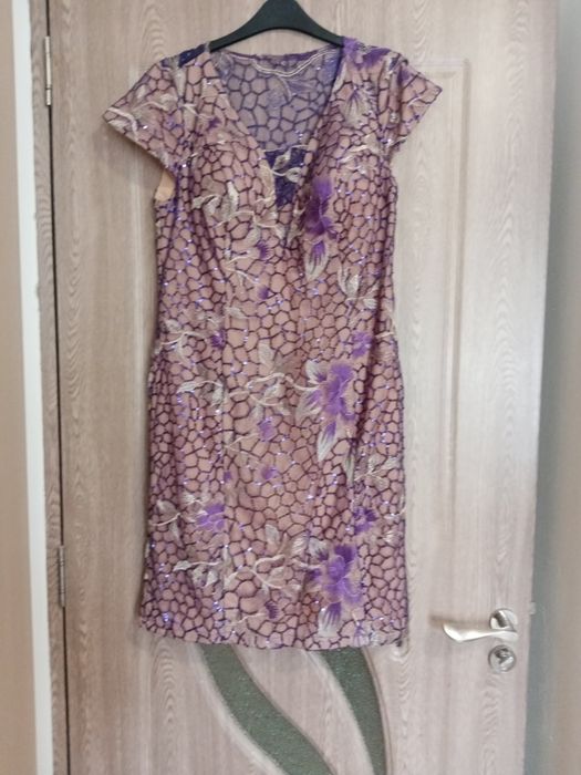 Rochii preț 100 de lei bucata