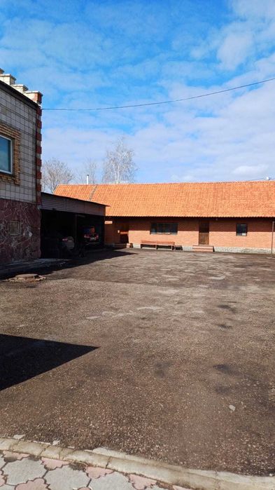 Продам коттедж в спальном районе