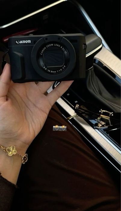 Canon G7X Mark III