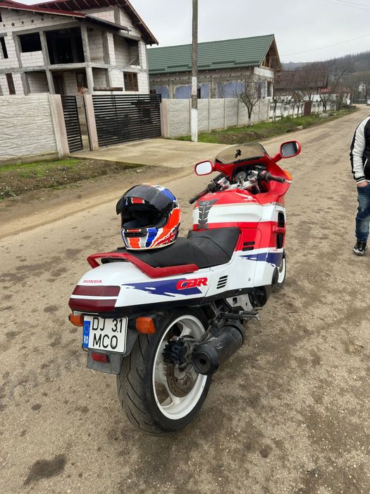 Honda CBR 1000F Super