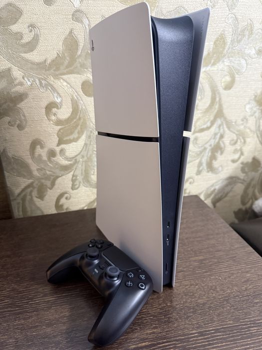 Ps5 playstation slim 825GB