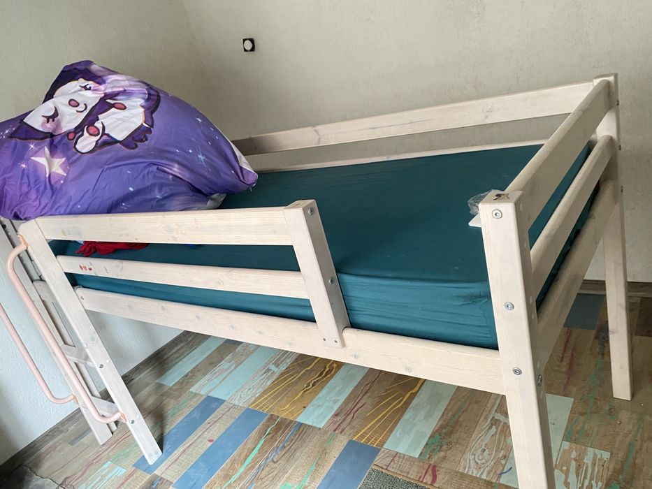 Pat copii cu scari si topogan