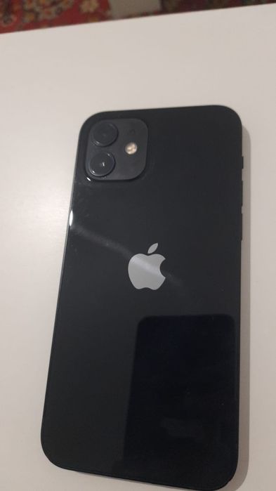 iPhone 12 продаётся