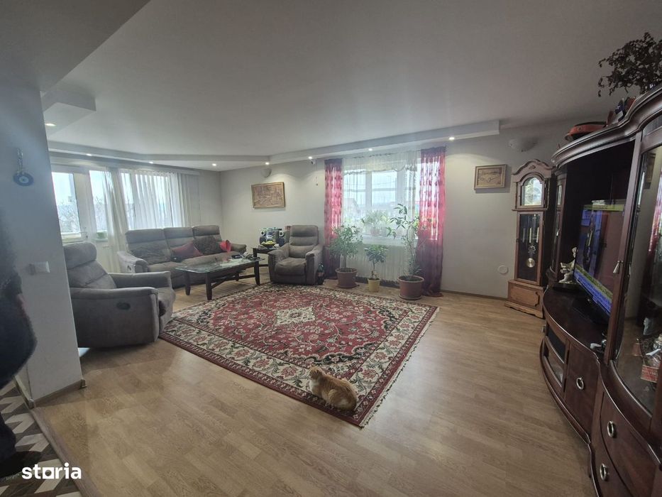 Casa Scheia de vanzare