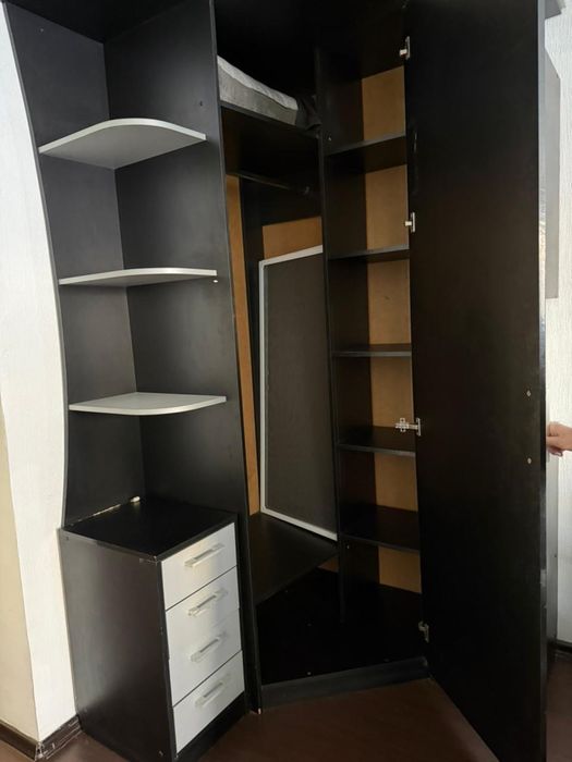 Комод и угловой шкаф за 75000 тенге