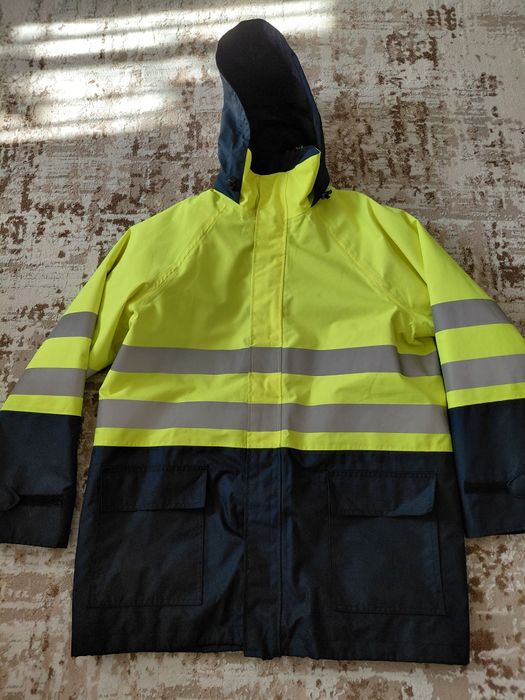 Продам куртку рабочию