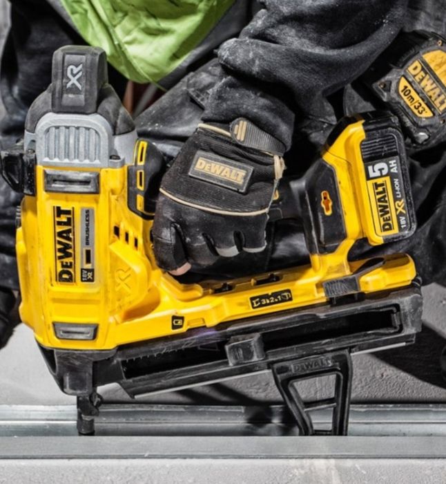 Акумулаторен Такер Пушка за бетон Dewalt DCN890P1  13-57мм