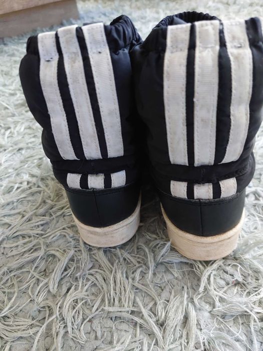 Водонепромокаеми Adidas детски ботушки, номер 30