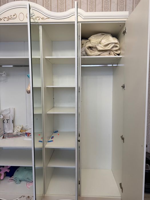 Спальный гарнитур