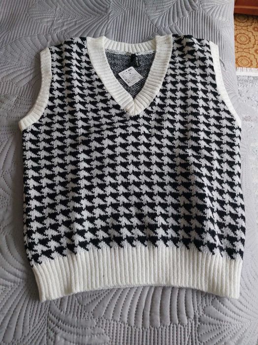 Жилет трикотажный