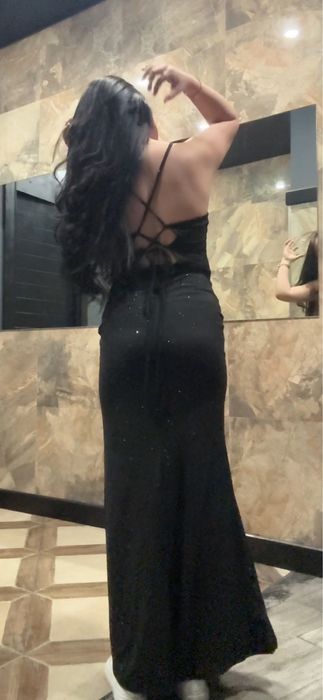 платье очень красивая блестящая