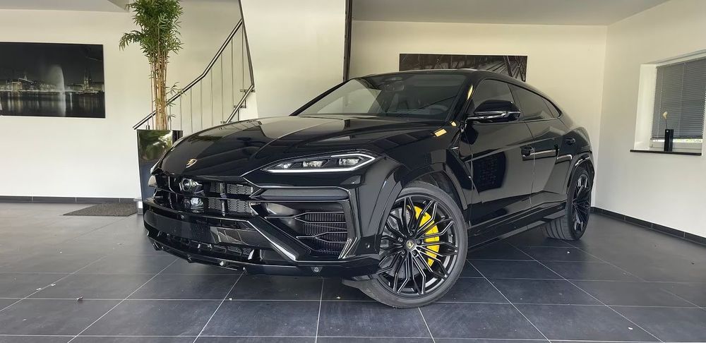 Lamborghini URUS Lamborghini Urus SE+MASSAGE+23"+STYLE PACK | 235.000 € netto