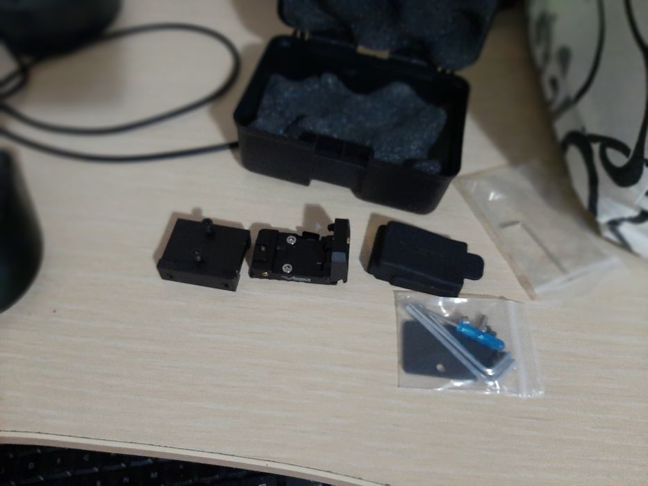 Red dot pliabil de mici dimensiuni