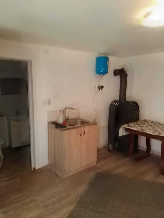 Vând casă în Hunedoara str Răcăștia