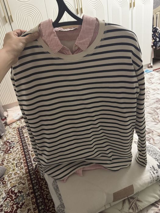 Женская одежда. Кофта в полоску.