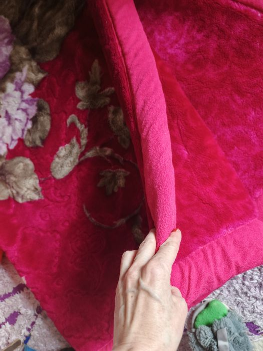 Плед толстый красивый