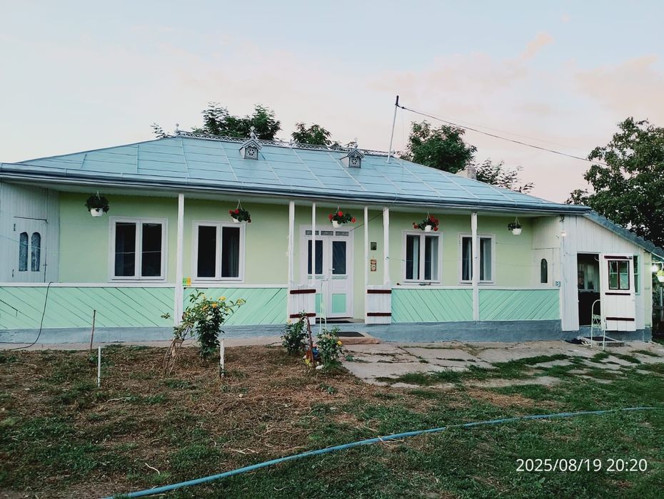 CASA  de vânzare comuna NICȘENI,  Botoșani