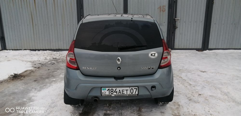 Продается авто Рено Сандеро